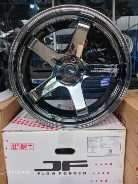 Advan GT ring 18x8,5 pcd 5x114,3 ET 22 black 4p s