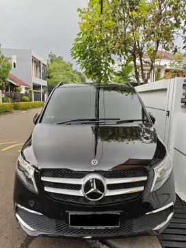 Mercedes-Benz v250 (2019) 600,000,000