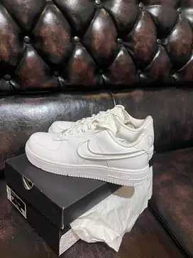Nike Air Force 1 Triple White
