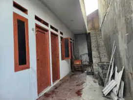 Dijual cepat kost-kosan  2 lantai Baru 6 pintu
