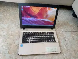 LAPTOP ASUS X441NA WARNA Hitam Gold MENGGODA SSD 128GB UDAH SIAP PAKAI