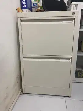 Lemari arsip krisbow informa / filling cabinet like new