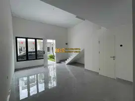 Dijual Rumah 2,5 Tingkat Komplek Sentosa Park Jalan Tapian Nauli Ps.1