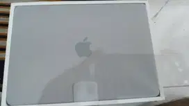 Jual Macbook Air M2 13 Inch