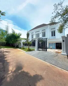 SUPER NEGO!! Rumah Pondok Indah Dijual. UNIT BARU, Mewah - Tenang