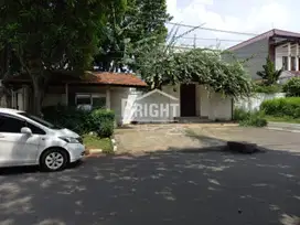 Disewakan Rumah Luas Strategis dekat ke Jakarta Selatan