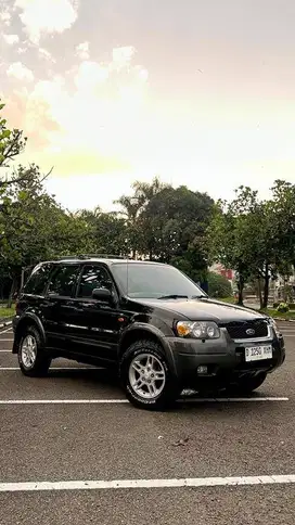 FORD ESCAPE XLT 3.0 4X4 Th 2003 Sangat Istimewa