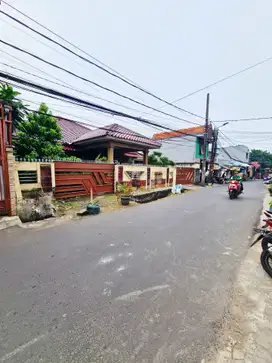 Tanah Luas, Jalan Besar 2 Mobil LEGA! Rumah Pesanggrahan Dijual. NEGO