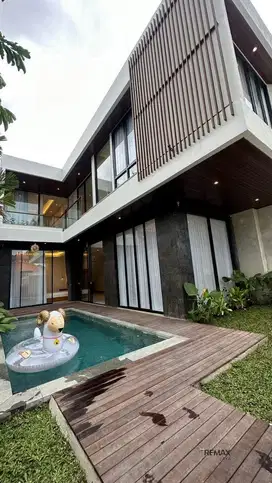 Villa 3 Kamar Tidur Tenang dan Nyaman Disewakan, di Canggu