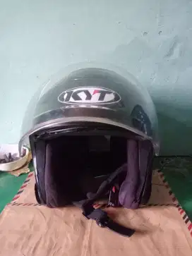 Jual helm KYT second
