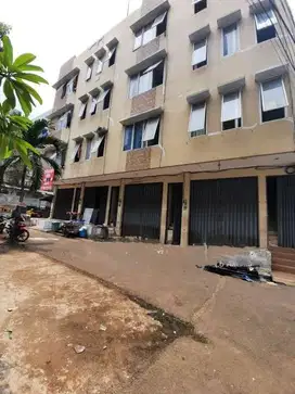 Dijual Ruko 4,5 Lantai Kost Gambir dkt Gajah Mada Plaza Jakarta Pusat