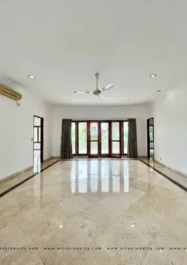 Rumah Bagus Ada S Pool Siap Huni Di Kemang