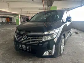 Nissa ELGRAND 2.5 HWS 2013 Matic Hitam