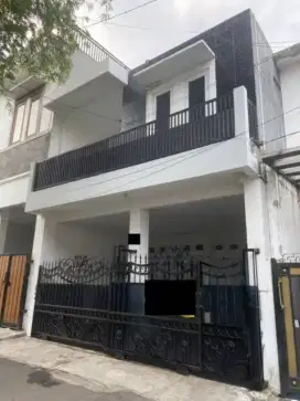 Rumah siap huni di jatiwaringin (Dekat UNJ)