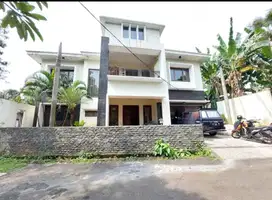 Dijual Rumah Mewah Harga NJOP di Cilandak Timur Jakarta Selatan