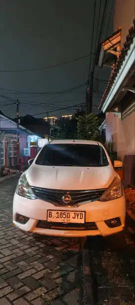 Nissan Grand Livina XV 2014