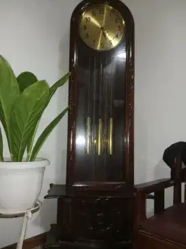 Jam lemari junghan senar 8 perempatan