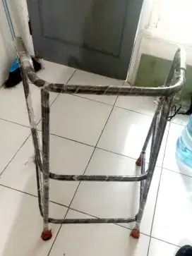 Alat Bantu Berjalan