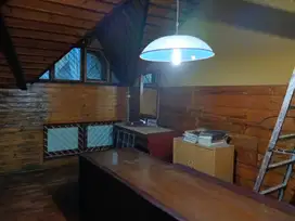 Rumah Butuh Renovasi di Sayap Gatot Subroto