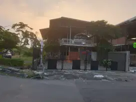 Sewakan tempat usaha cafe di kh mas'ud jln kembar Sidoarjo