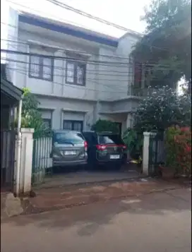 RUMAH MEWAH DI JATIWARINGIN - KALIMALANG
