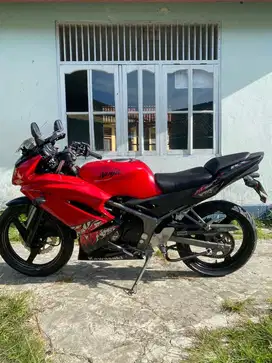 Ninja RR 150 warna merah siap pakai