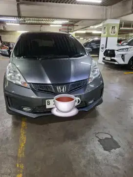 Honda jazz rs at 2012 abu abu