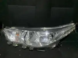 LAMPU DEPAN YARIS (KIRI/LH)