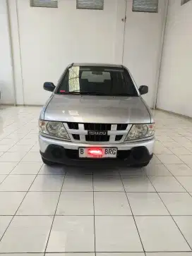 Isuzu Panther LM Turbo M/T 2013