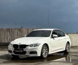 BMW 320i Sport Lci B48 2016 Pemakaian 2017 km 36 rb