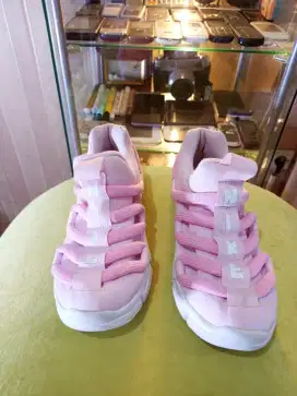 SEPATU NIKE ORIGINAL 100%