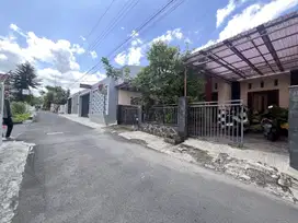 200 Meter Jl. Kaliurang Km 8 Rumah Jl. Damai Jogja, Siap Huni