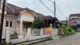 Rumah Dekat Stasiun Dekat Tol Di Taman Yasmin