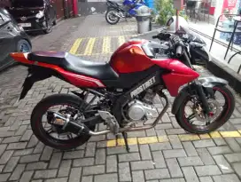 Jual vixion 2015 merah hitam