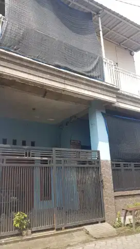 Rumah 2 lantai 6x11 shm sawocangkring