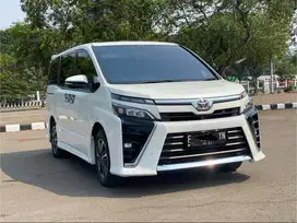GOOD CONDITION ‼️TOYOTA VOXY AT PUTIH 2019