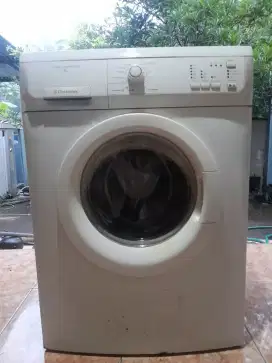 Jual mesin cuci front loading Electrolux 7kg normal
