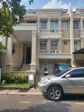 Ss3372- Murah !! Dijual Cepat !! Rumah Siap Huni 8x18 di Gading Grande