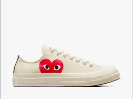 Sepatu Converse White CDG Play  ( ORI ) - Size 40