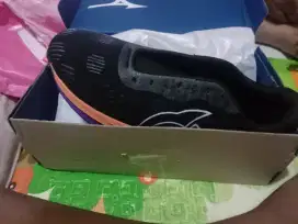 Sepatu olah raga