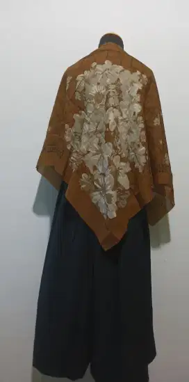 Jilbab Segiempat