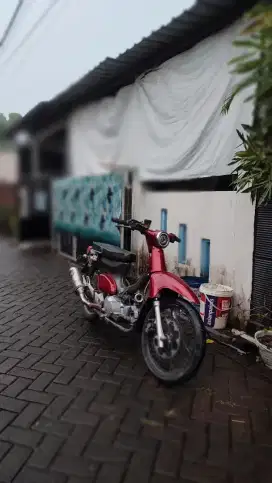 Honda C70 Modif Mesin Karisma 125cc - Klasik Kencang & Irit!