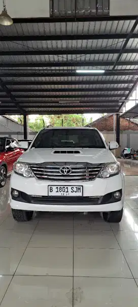 TOYOTA FORTUNER VNT G Diesel M/T 2014