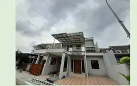 Dijual rumah Taman Chrysant 1 ,BSD dekat stasiun Rawabuntu