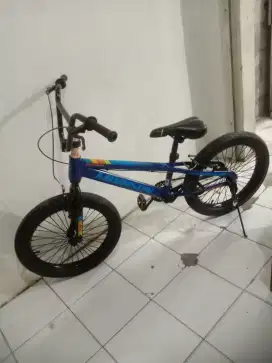 Jual sepeda BMX ban gede  merk MORISON UK 20