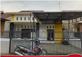 Di sewakan rumah di Jl danau Sentarum, lokasi strategis &rame