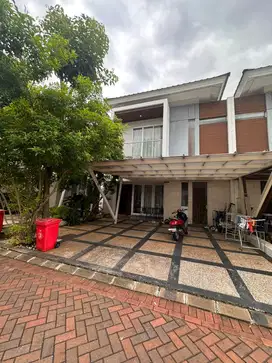MURAHHH JUAL RUMAH 2 LANTAI SIAP HUNI THE RIVIERA PURI PETIR TANGERANG