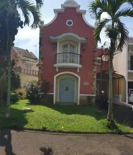 Rumah Cantik 2 Lantai Furnish di Komplek PRV Gegerkalong Bandung