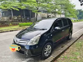 Nissan Grand Livina Ultimate tahun 2011