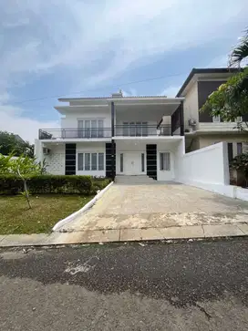 Disewakan rumah mewah cluster mediterania sentul city